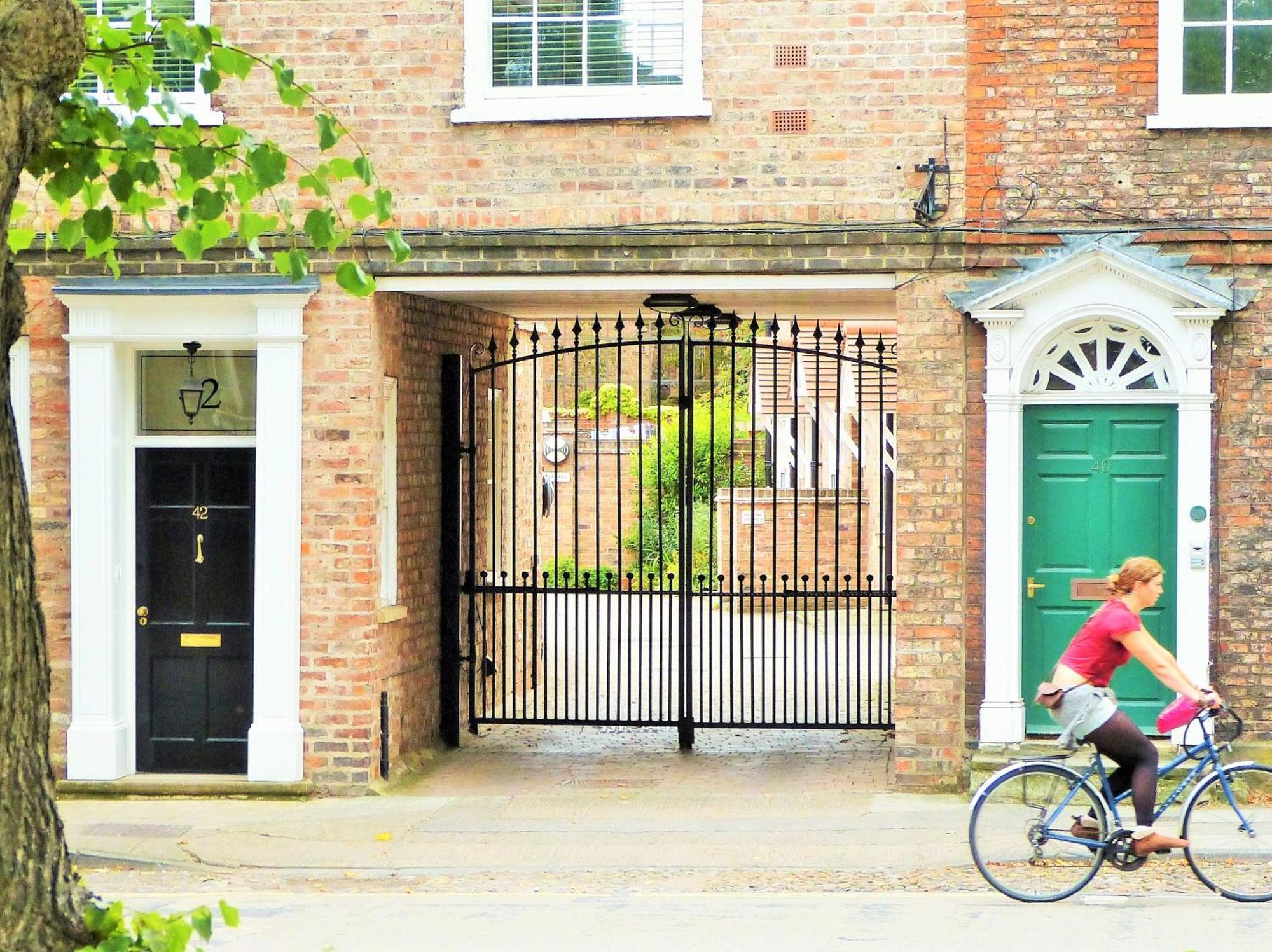 George Hudson Court Apartments ヨーク エクステリア 写真